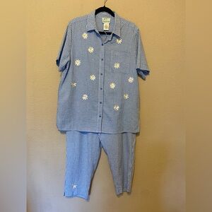 Quacker Factory Blue Gingham lounge Pajama Set with Daisy Accents Sz L vintage